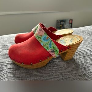 Tessa Swedish Wooden Clogs coral pink  Floral Leather | Size 9